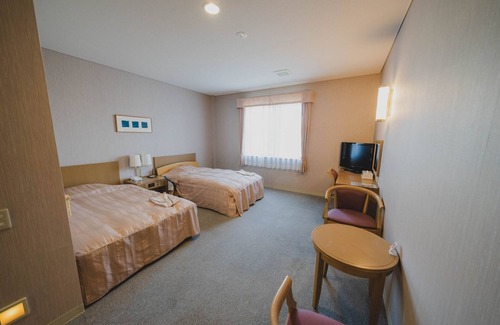 Teshikaga Casa | Universal design twin room / Kawakami-gun Hokkaidō