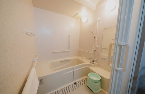 Teshikaga Casa | Universal design twin room / Kawakami-gun Hokkaidō