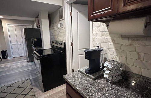 Chapel Hill Apartamento | University Creek is a one bedroom apt. 3.5 miles from UNC on a small creek.