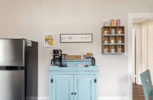 Kannapolis Casa | University Mill House-Relax & Explore/Stylish Escape with King bed/ Firepit