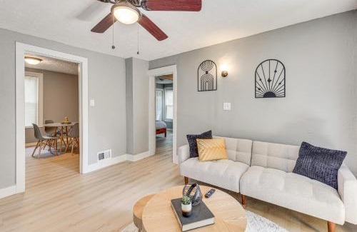 Downtown Akron Casa | University of Akron Retreat Dogs Welcome!
