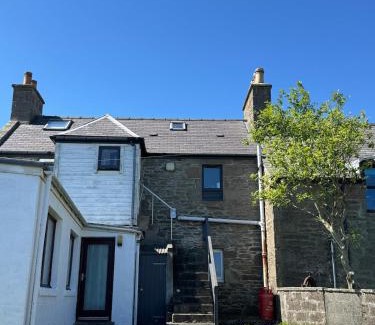 Lerwick Apartamento | Unkenhaus. Cosy, modern apartment, private parking