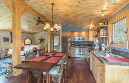 Creede Casa | Unmatched Panoramic Mountain Views - Pet Friendly - Walk to Downtown Creede