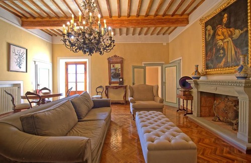 Mola di Bari Apartamento | Uno splendido alloggio appena ristrutturato in pieno centro a Mola di Bari