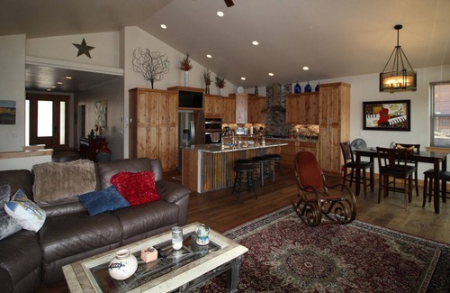 Ridgway Casa | Unobstructed views of Sneffels Range & minutes to town. Sleeps 10