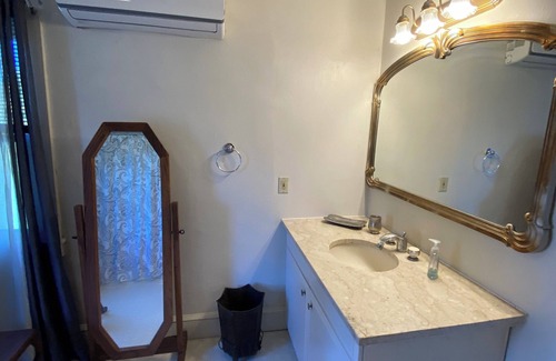 Ottsville Otro | Unplugged 4 Bedroom Living Museum in the Heart of Bucks County
