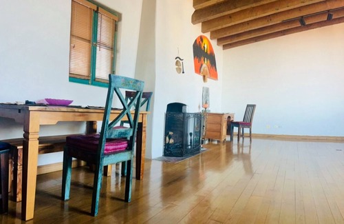 Lower State Apartamento | Unplugged Retreat Rare Gem in Heart of Prime Location /LifeChanging