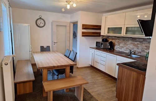Lam Apartamento | Unsere Ferienwohnung "auszeit" mit 160 qm Befindet Sich im Dachgeschoß und Bietet Platz für 10 Erwachsene und 2 Kinder