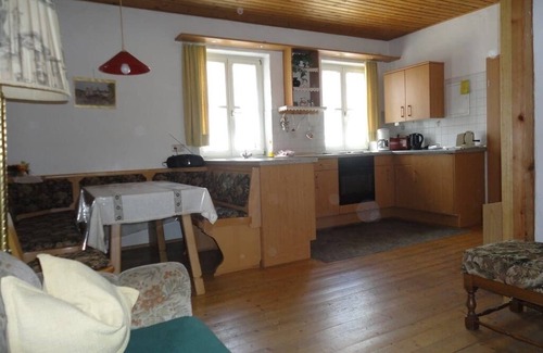 Tirschenreuth Apartamento | Alojamiento en primera planta con gran logia.