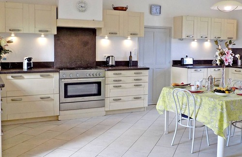 Castelnaudary Otro | INSÓLITO: castillo familiar con piscina para 25 personas! 30 € / día / por