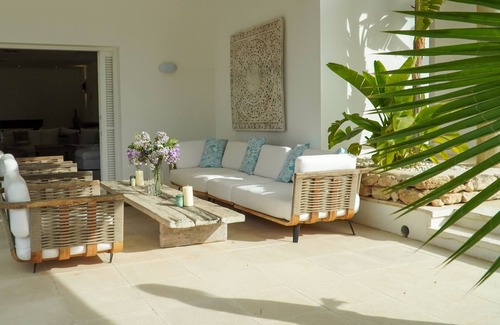 Santa Gertrudis Villa | Unveil the Essence of Ibiza in Comfort and Style
