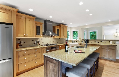 Fontana Casa | Unwind at the Novel Nest in Abbey Springs
