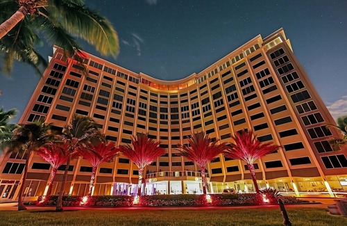 East Fort Lauderdale Hotel | Unwind In Beachside Hotel! 3 Ocean View Rooms! Parking, Pets Allowed, Pool!