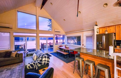 Poplar Ridge Casa | Unwind in Lakeside Luxury:Private House,Dock,Views, Kayaks - Auburn/Skaneateles
