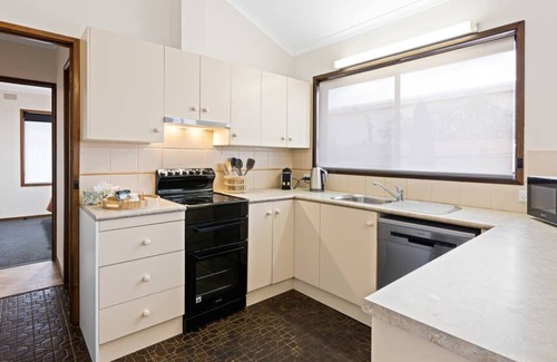 Mildura Casa | Unwind in Mildura's 3BR Hidden Gem