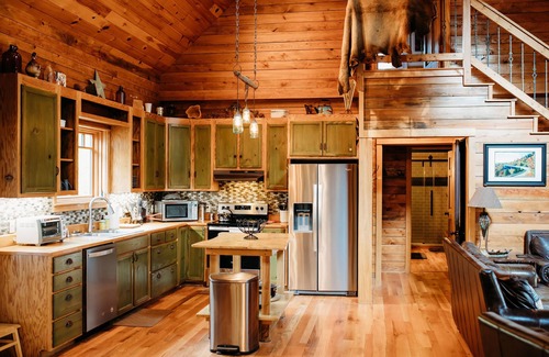 Newland Casa | Unwind in Nature's Solitude: Discover our mountain farmhouse getaway