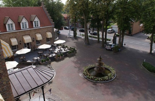 Sluis Casa | Unwind in Room Near Scenic Het Zwin for Adventure Lovers - 4 Units