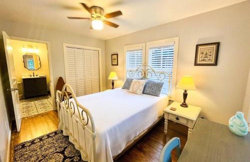 Lafayette Casa | Unwind & Relax at Azalea Cottage on Bayou
