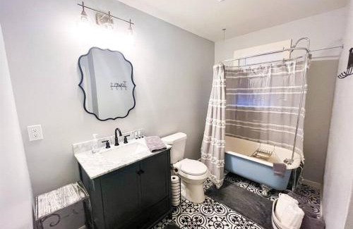 Lafayette Casa | Unwind & Relax at Azalea Cottage on Bayou