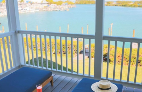 Marathon Hotel | Unwind with Pool Access and Convenient Kitchen Setup!