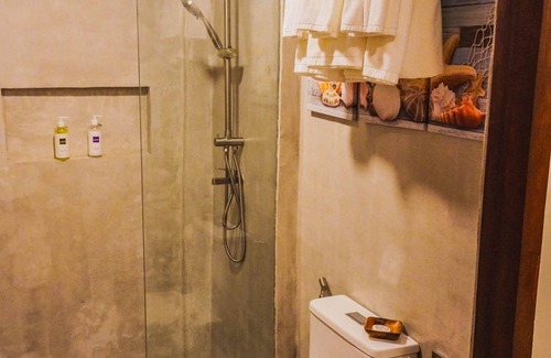 Yumbing Hotel | UNWND Boutique Hotel Camiguin