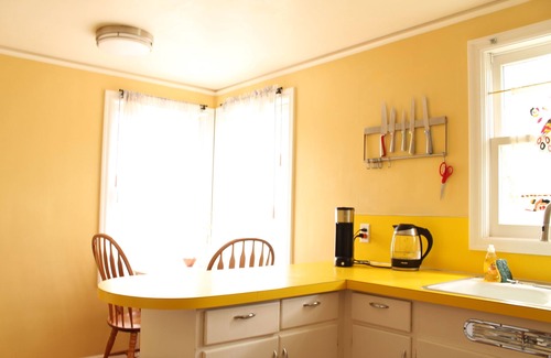 Amazon Casa | UO/Hayward Field 4-Bed 2 Bath Home w Guest Suite