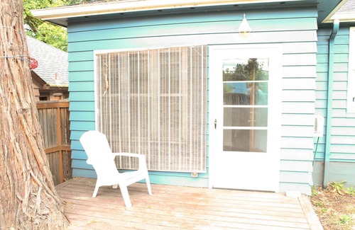 Amazon Casa | UO/Hayward Field 4-Bed 2 Bath Home w Guest Suite