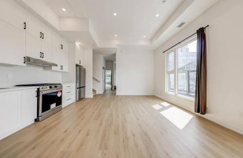 Downtown Toronto Apartamento | UofT St George Campus Penthouse