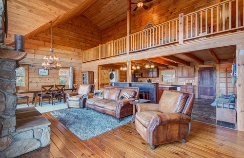 Frank Cabina | Up Here In the Mountains - Luxury Cabin in Newland with Views, Hot Tub, & Pool Table!