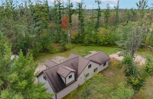 Gaylord Casa | Up North Getaway