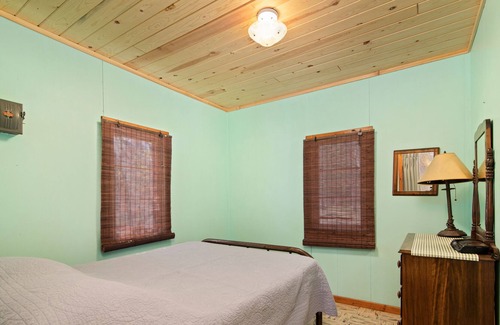 Lake Edward Township Cabina | Up North Resort Located on Beautiful Pelican Lake in Nisswa, MN!