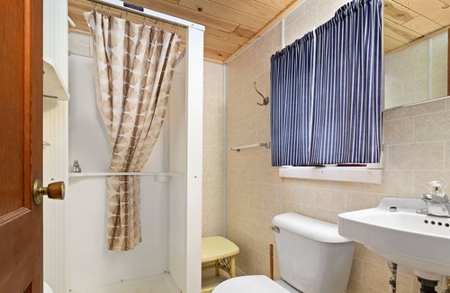 Lake Edward Township Cabina | Up North Resort Located on Beautiful Pelican Lake in Nisswa, MN!