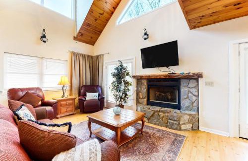 Waynesville Casa | Up on Tanner Trail