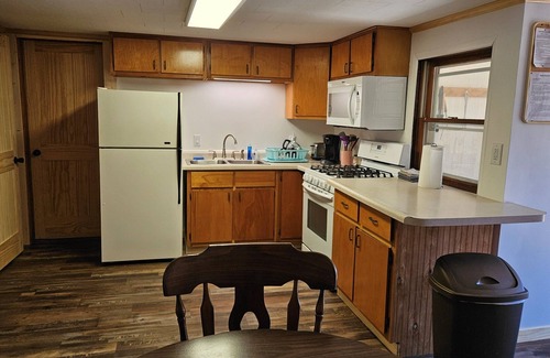 Rumely Cabaña | UP Sunrise Cottages #7B Duplex - Family Resort