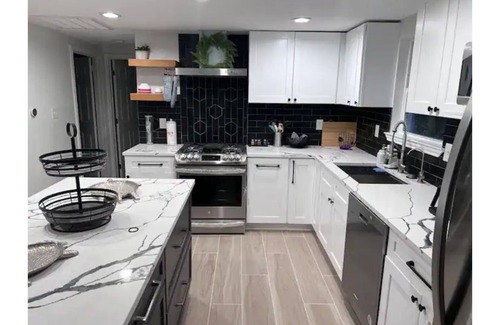 Laguna Park Casa | Updated 1 bd 1ba, large yard, just steps to Lake Whitney