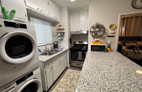 Hanford Casa | Updated 1 bedroom near shopping and restaurants