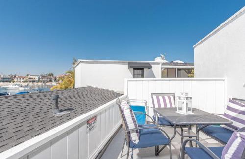 Balboa Island Casa | Updated 1Br Bayfront Cottage W Deck In Quiet Balboa Island By Beachview Rentals