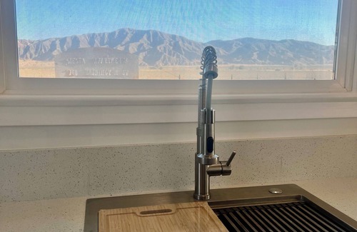 New Cuyama Apartamento | Updated 1BR w/ Kitchen, Fast WiFi + Highway Access Near Carrizo Plain