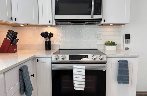 Ocean Breeze Circle Casa | Updated 2-bedroom house in lovely Ormond Beach stocked with amenities