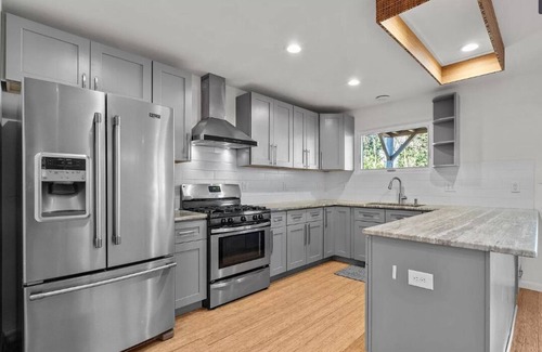 Downtown Casa | Updated 2 Floor Central Downtown Raleigh Home