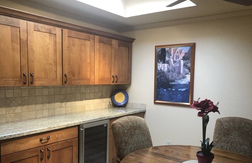 Cottonwood Casa | Updated 2BR end unit townhome, 10th tee box with water view and wrap around deck