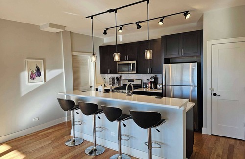 Lower West Side Apartamento | Updated 3 Bedroom Chicago Downtown Pilsen