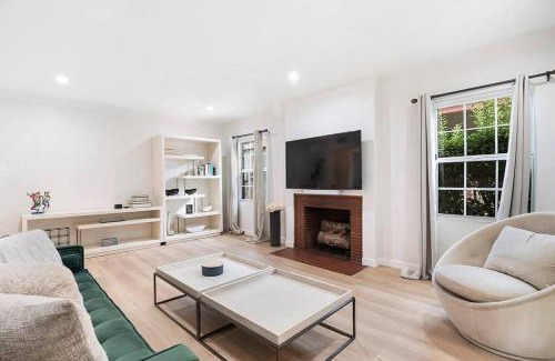 Faircrest Heights Casa | Updated 3-Bedroom LA Home with Backyard, BBQ & Family-Friendly Amenities