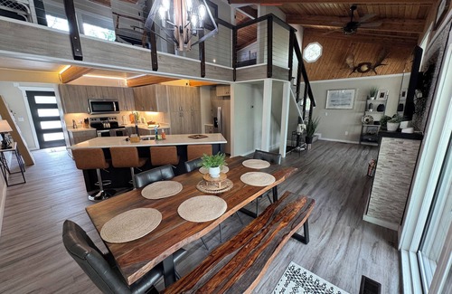 Pequot Lakes Casa | Updated 3 bedroom with open loft sleeps 10 5 sleeping areas on the lake