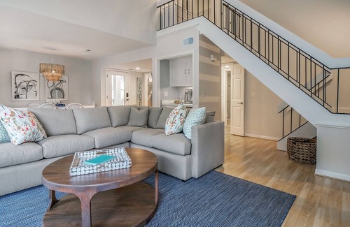 Spinnaker Beachhouses Casa | Updated, 3BR End Unit Spinnaker w/ Beach Boardwalk Access Across Street! Amenity Cards!