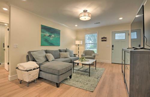 Downtown Casa | Updated and Modern House Less Than 1 Mi to Dtwn Bentonville!