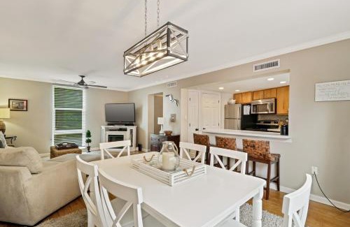 North Forest Beach Apartamento | Updated Beach Villa 2 bd 2 ba just steps 2 sand
