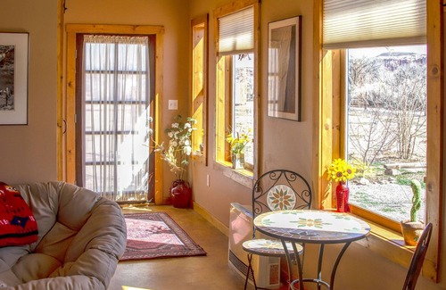 Bluff Casa | Updated Bluff Bungalow w/ Patio, Pets Welcome
