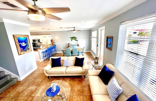 Villa Segunda Casa | UPDATED BRAND NEW RENTAL, STEPS TO THE GULF W/VIEWS, NEW POOL PING PONG SLEEPS 9