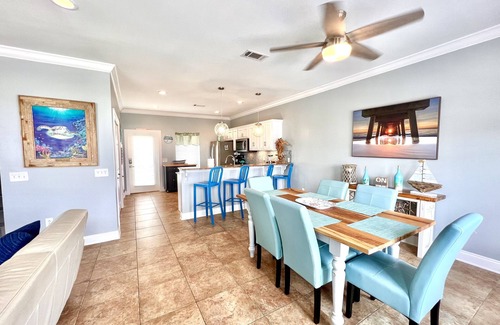 Villa Segunda Casa | UPDATED BRAND NEW RENTAL, STEPS TO THE GULF W/VIEWS, NEW POOL PING PONG SLEEPS 9